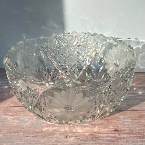 Vintage Cut Glass Crystal Bowl - Elegant Floral and Geometric Design - Picture 3 of 8